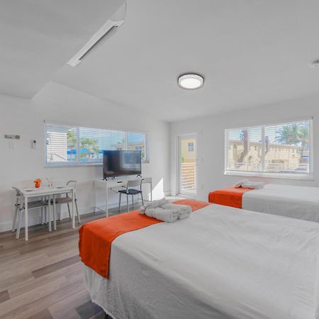 Spacious Studio With Balcony And Parking At The Beach -M46 Hollywood Exterior photo