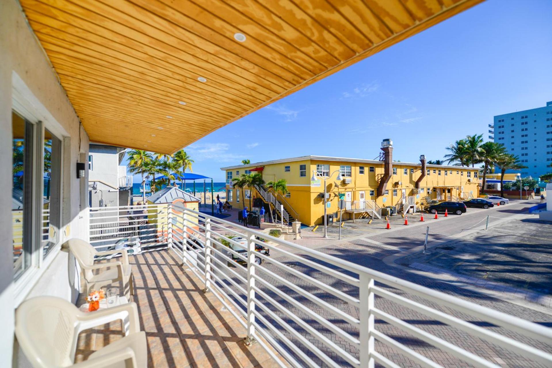 Spacious Studio With Balcony And Parking At The Beach -M46 Hollywood Exterior photo